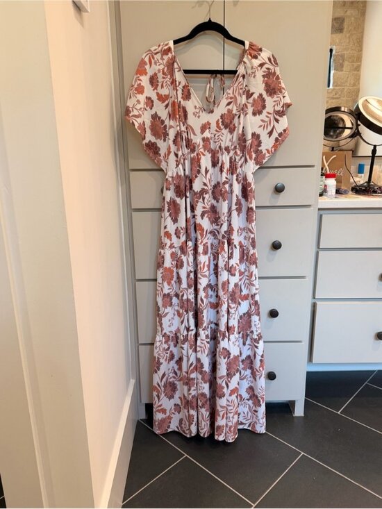 Dresses & Skirts - Market & Spruce White Maxi Dress with Floral Print